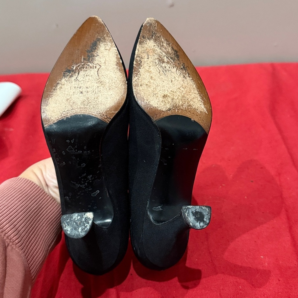 Stuart Weitzman Classic Black Heels - Picture 5 of 5